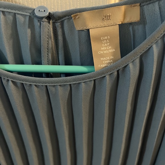 Blue top - Picture 2 of 6